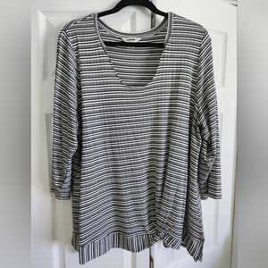 CJ Banks 3/4 length sleeve striped top. Women's plus size 2X. Knot front.